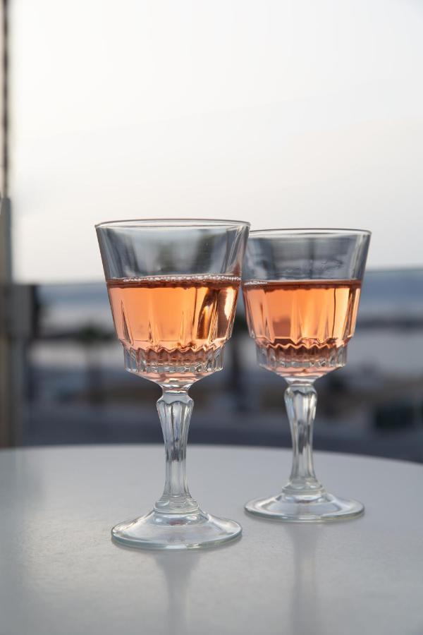 Sea Breeze Hotel Masztihári Kültér fotó