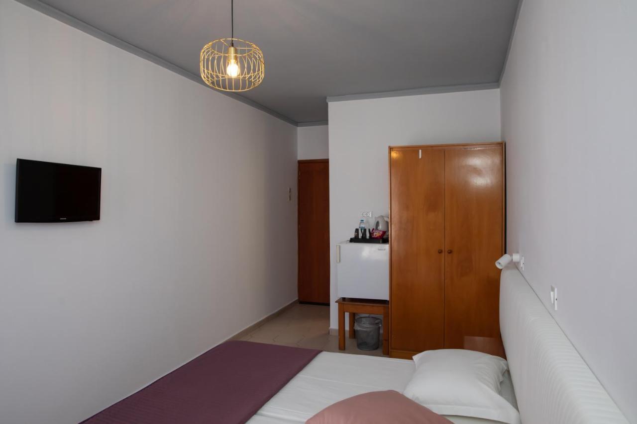 Sea Breeze Hotel Masztihári Kültér fotó