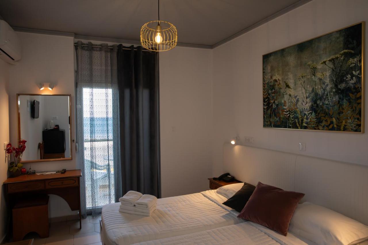 Sea Breeze Hotel Masztihári Kültér fotó
