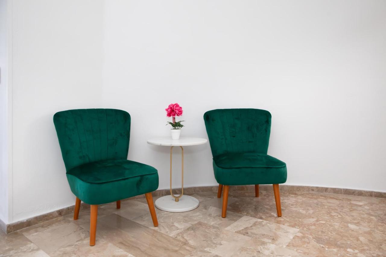 Sea Breeze Hotel Masztihári Kültér fotó