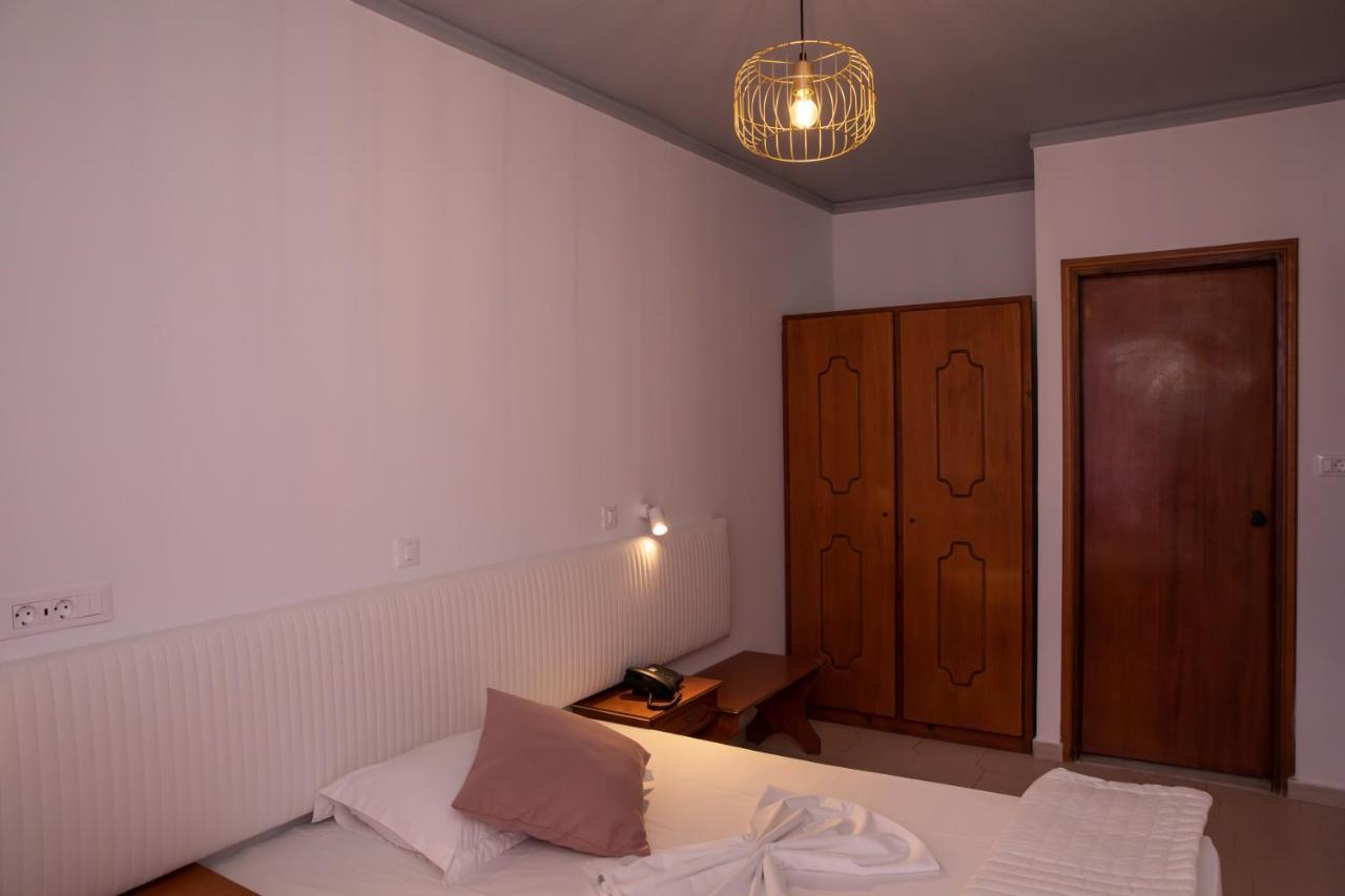 Sea Breeze Hotel Masztihári Kültér fotó