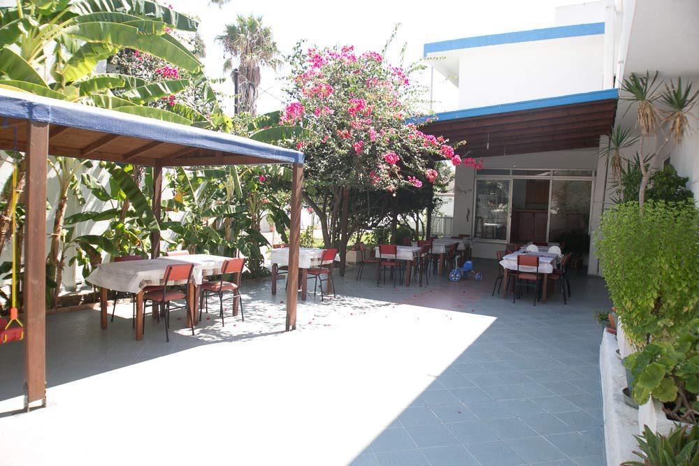 Sea Breeze Hotel Masztihári Kültér fotó